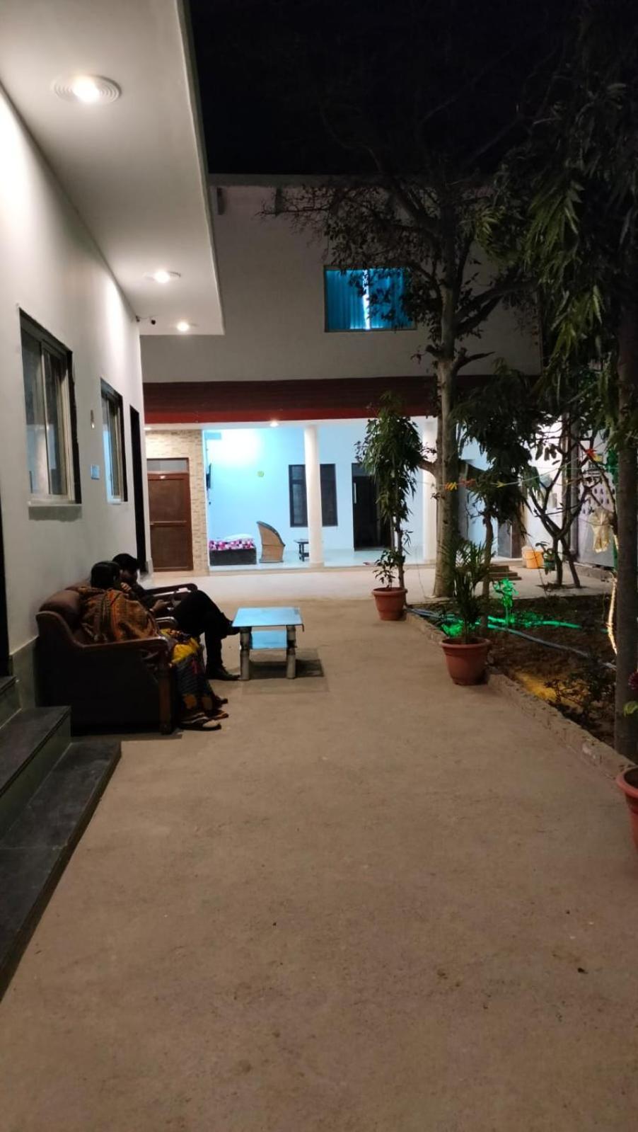 Maa Gayatri Dham 호텔 Vrindāvan 외부 사진